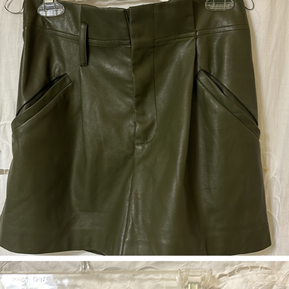SEN Green Faux Leather High Waisted Shorts Sz M Belt Loops Slant Pockets New